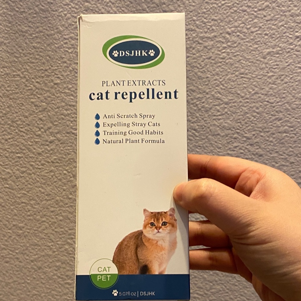 Cat Repellent Spray - White